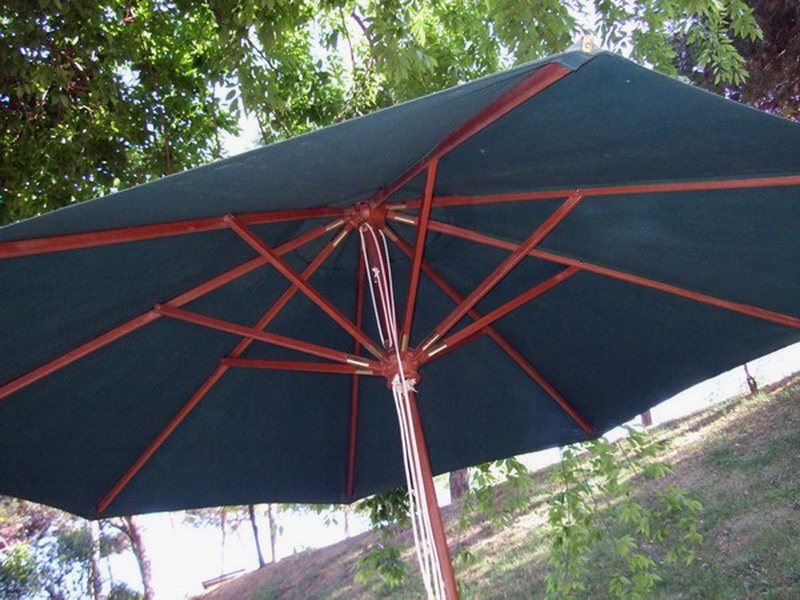 0012 sombrilla octogonal verde desgastada 270xo280 1u